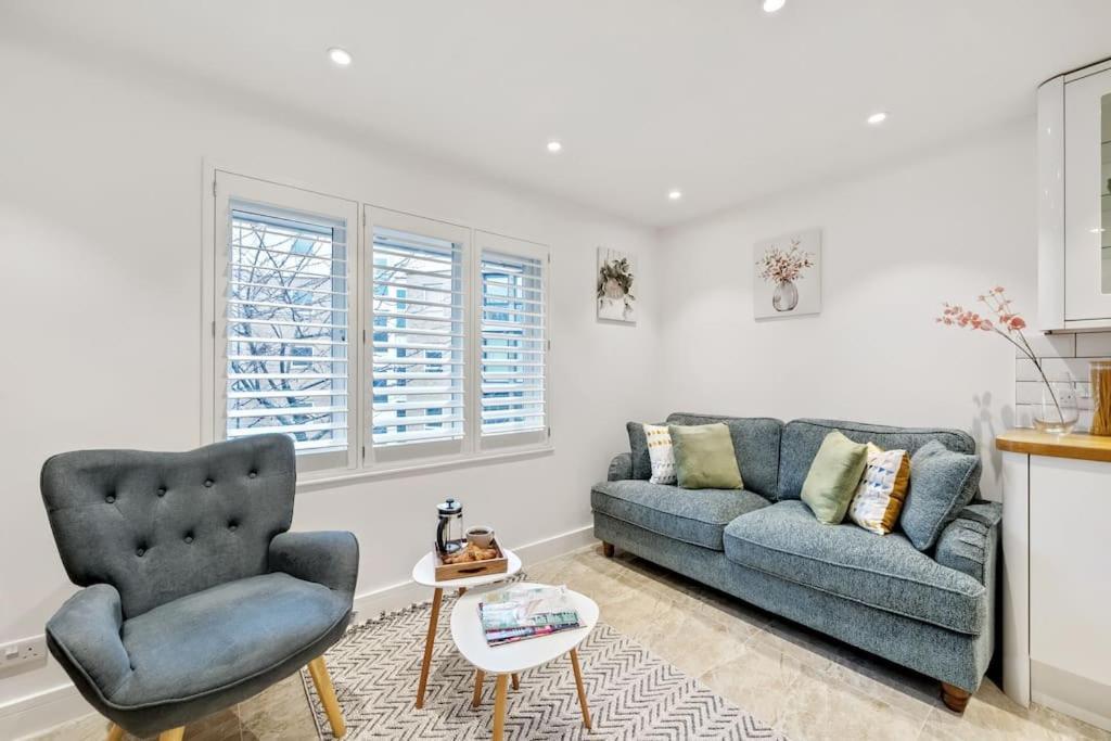 Stylish Contemporary 1 Bed Flat Near Bridge * Londres