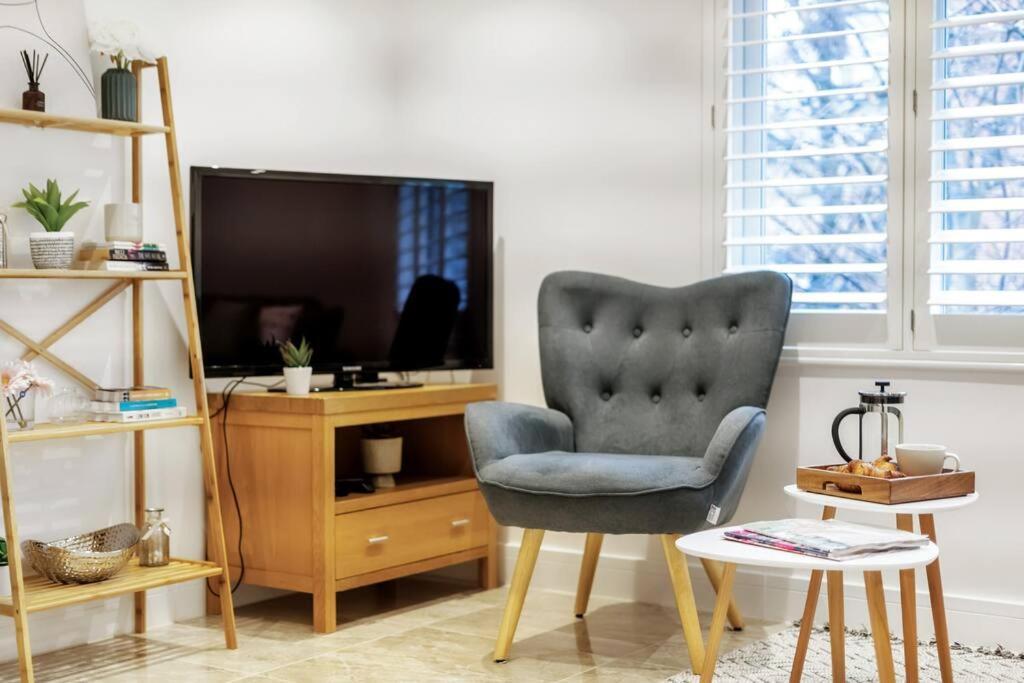 Apartamento Stylish Contemporary 1 Bed Flat Near Bridge